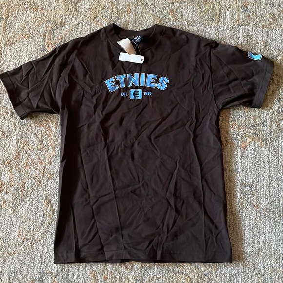 Etnies Other - Etnies NWT T-Shirt